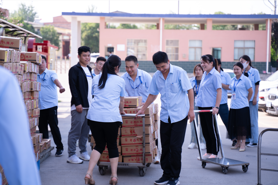 中秋佳节 | 402cc永利集团食物向公司全体员工发放中秋福利_402cc永利集团
